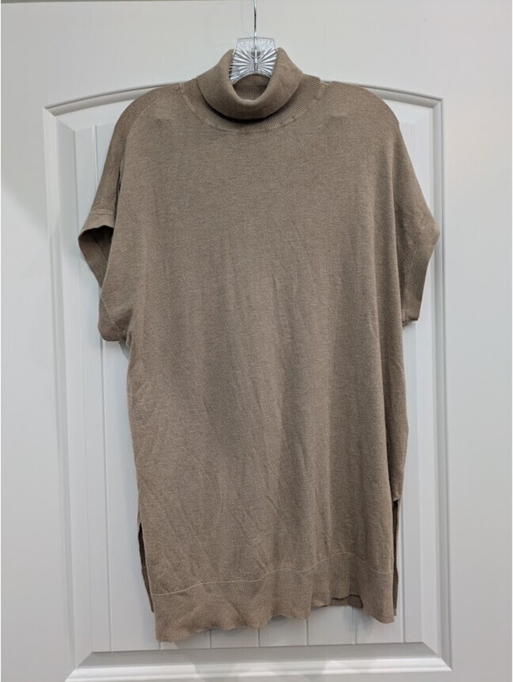 🤎 B.young Beige Tunic‑Length Sweater Shirt with White Speckles (Large)